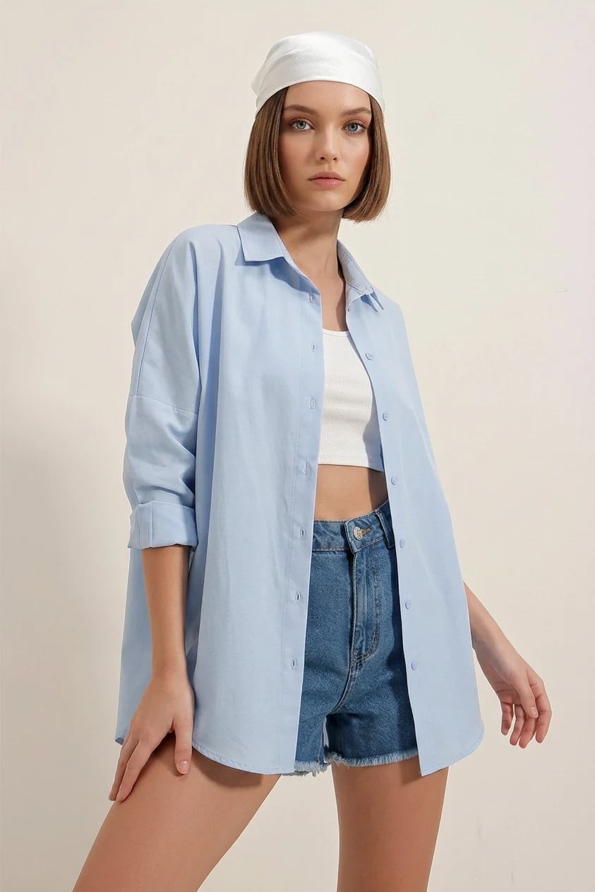  Kadın Oversize Kesim Basic Pamuklu Mavi Gömlek 