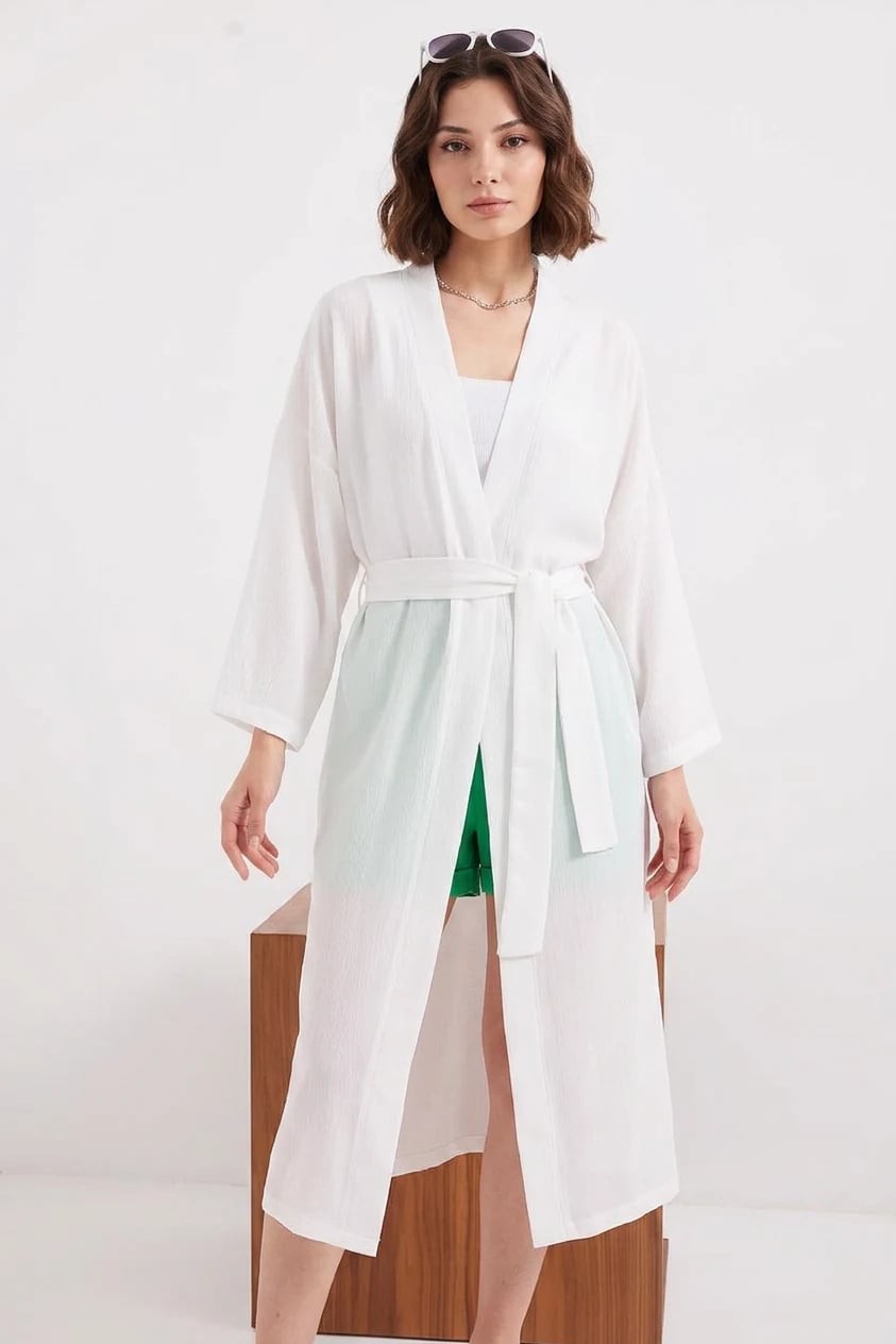  Kadın V Yaka Kuşaklı Yırtmaçlı Beyaz Kimono 