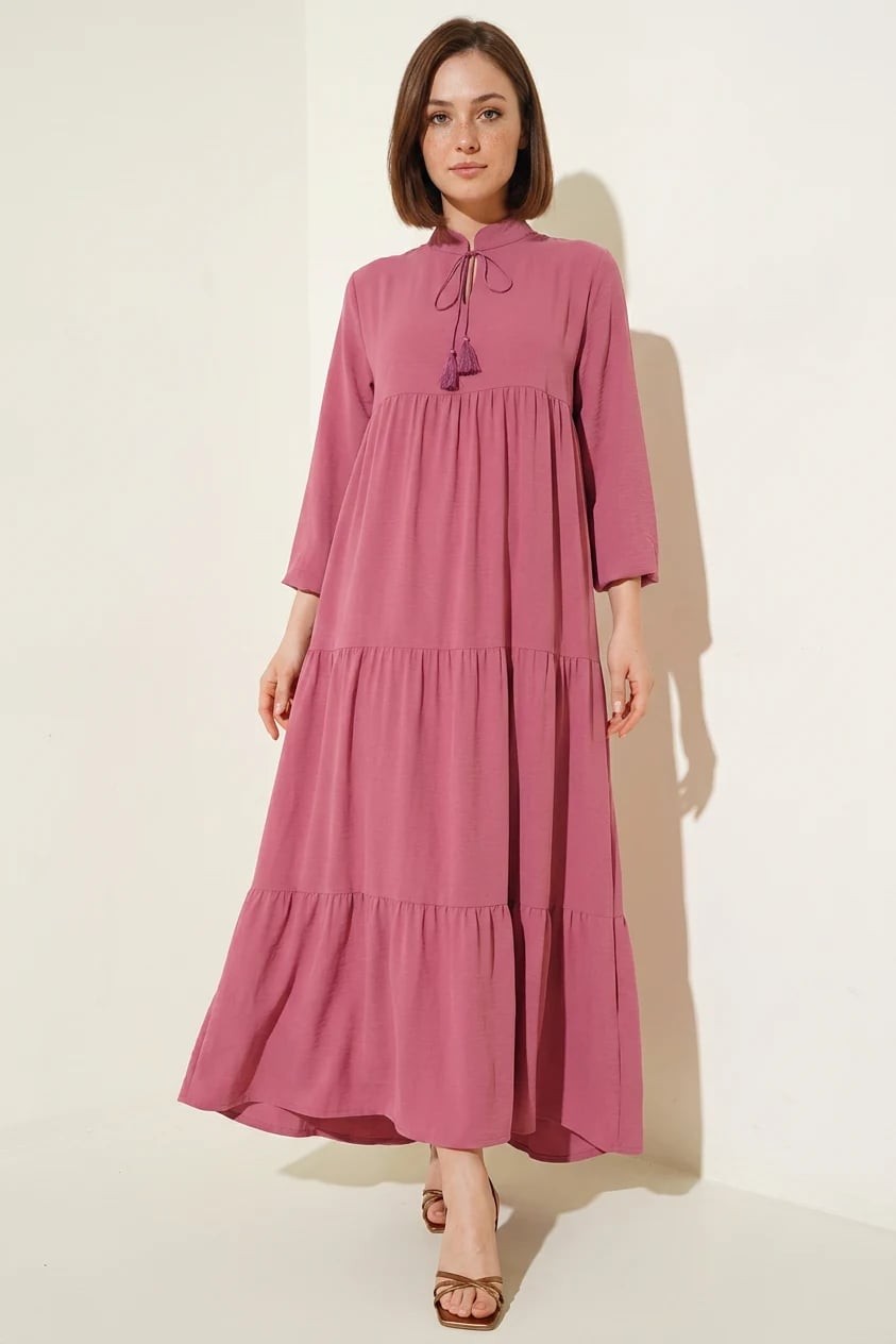 Kadın Bağcıklı Yaka Beli Büzgülü Fırfırlı Viskon Açık Pembe Elbise