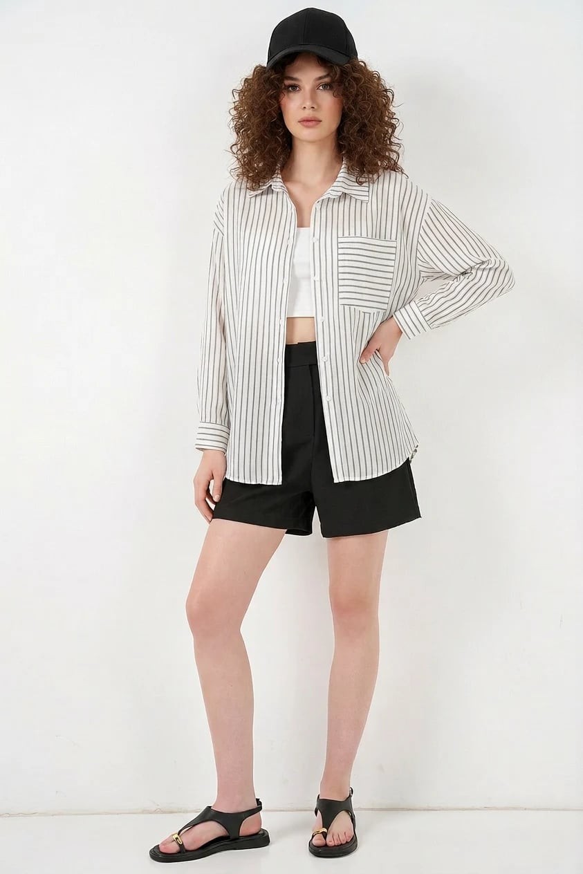  Kadın Oversize Tek Cepli Çizgili Viskon Beyaz Gömlek 